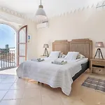 וילה Superb Near Golf Course With Heated Pool & Jacuzzi