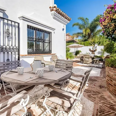 Superb Near Golf Course With Heated Pool & Jacuzzi Villa *