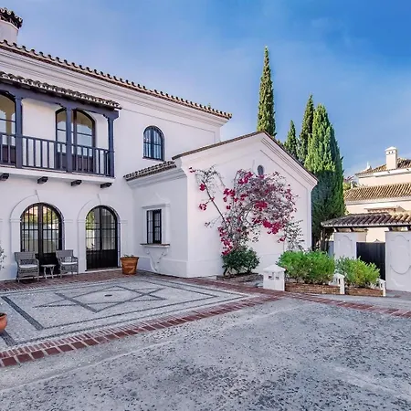 Superb Near Golf Course With Heated Pool & Jacuzzi Willa *
